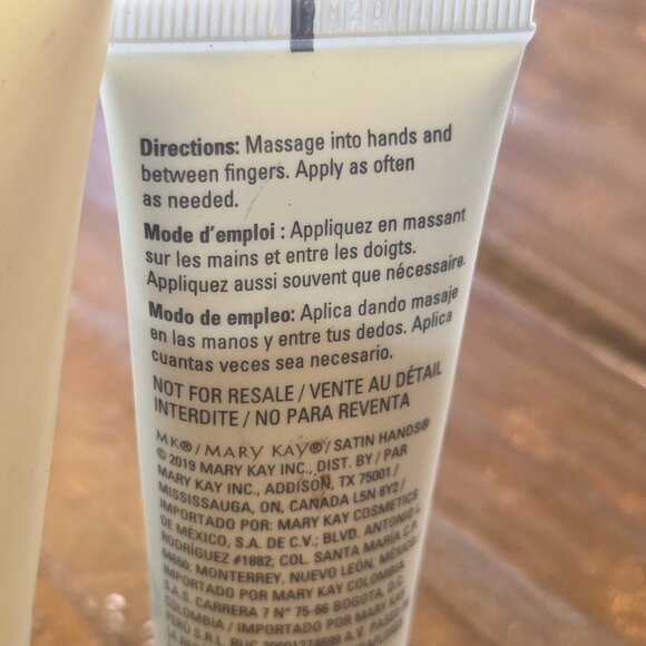 mary kay satin hands Smoothie Scrub & Lotion Minis - Picture 7 of 7